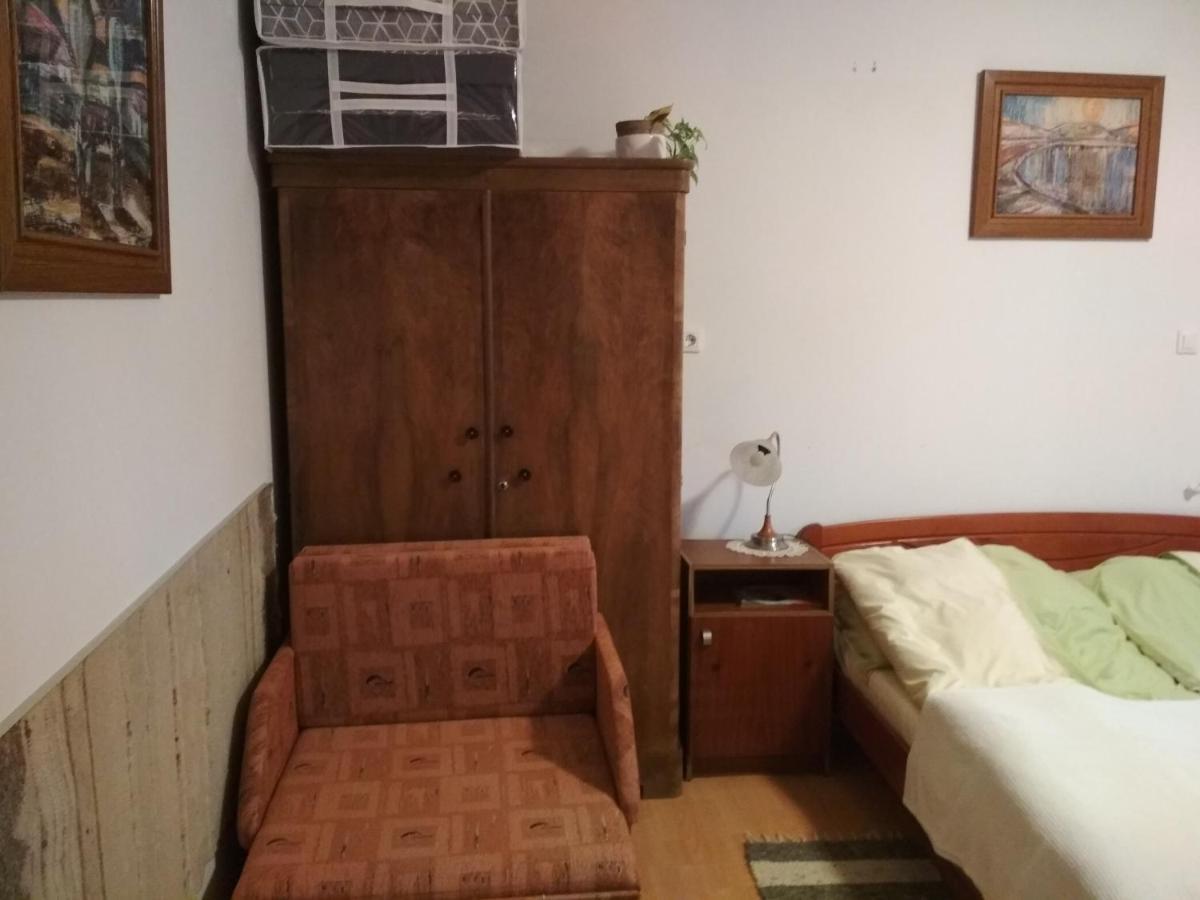Julia Vendeghaz Apartment Tar Ngoại thất bức ảnh