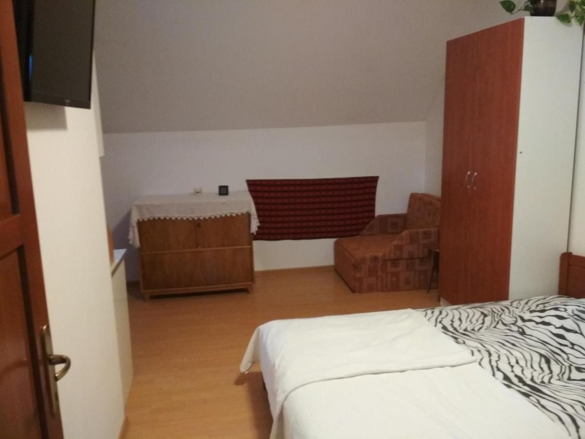 Julia Vendeghaz Apartment Tar Ngoại thất bức ảnh
